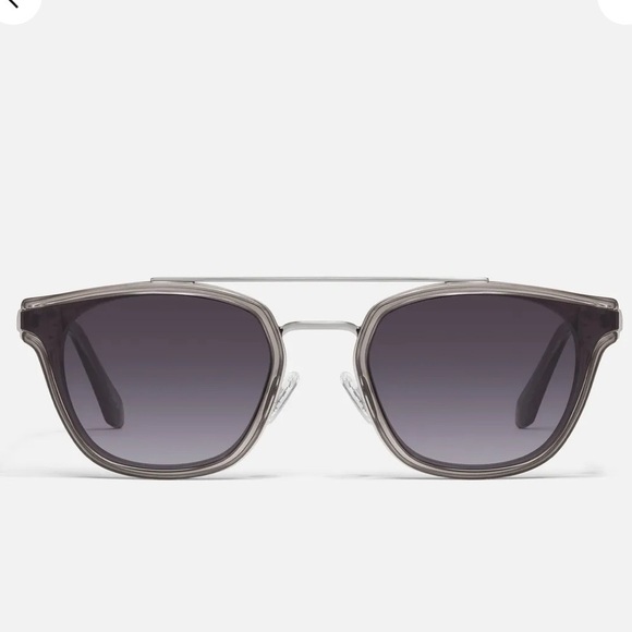 Quay Getaway Sunglasses Grey Frame Smoke Lens - Picture 3 of 6